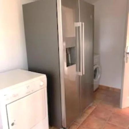 Le Tilleul Sud Charente 펜션 *